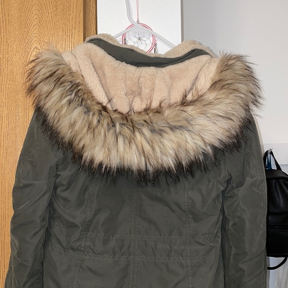 Dkny winter coat - Picture 4 of 4